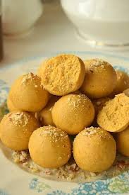 BESAN LADDU
